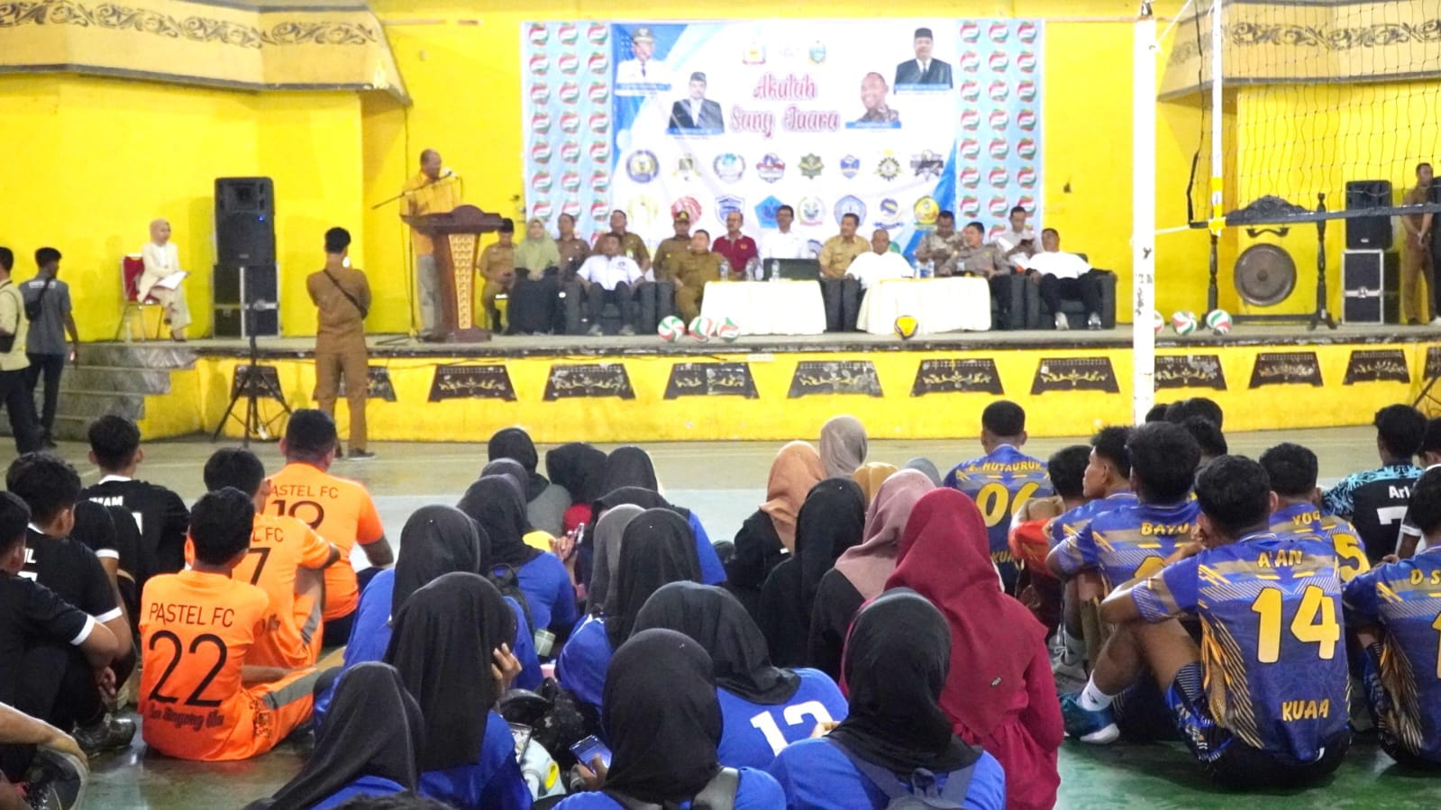 Syah Afandin Buka Turnamen Volly Antar Pelajar SMA/SMK Negeri dan Swasta