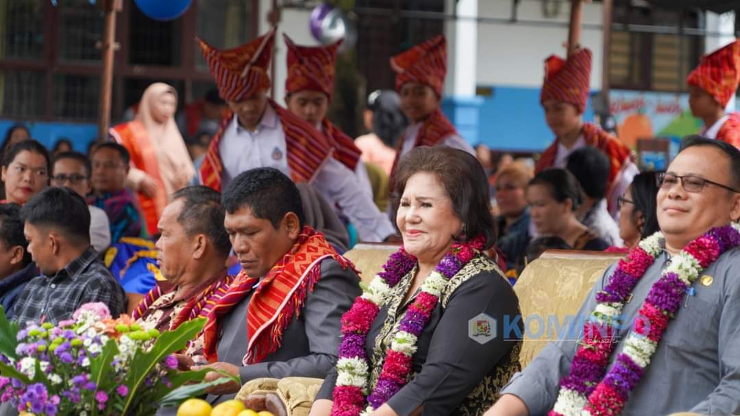 Bupati Karo Buka Acara Panen Karya SMP Negeri 2 Kabanjahe
