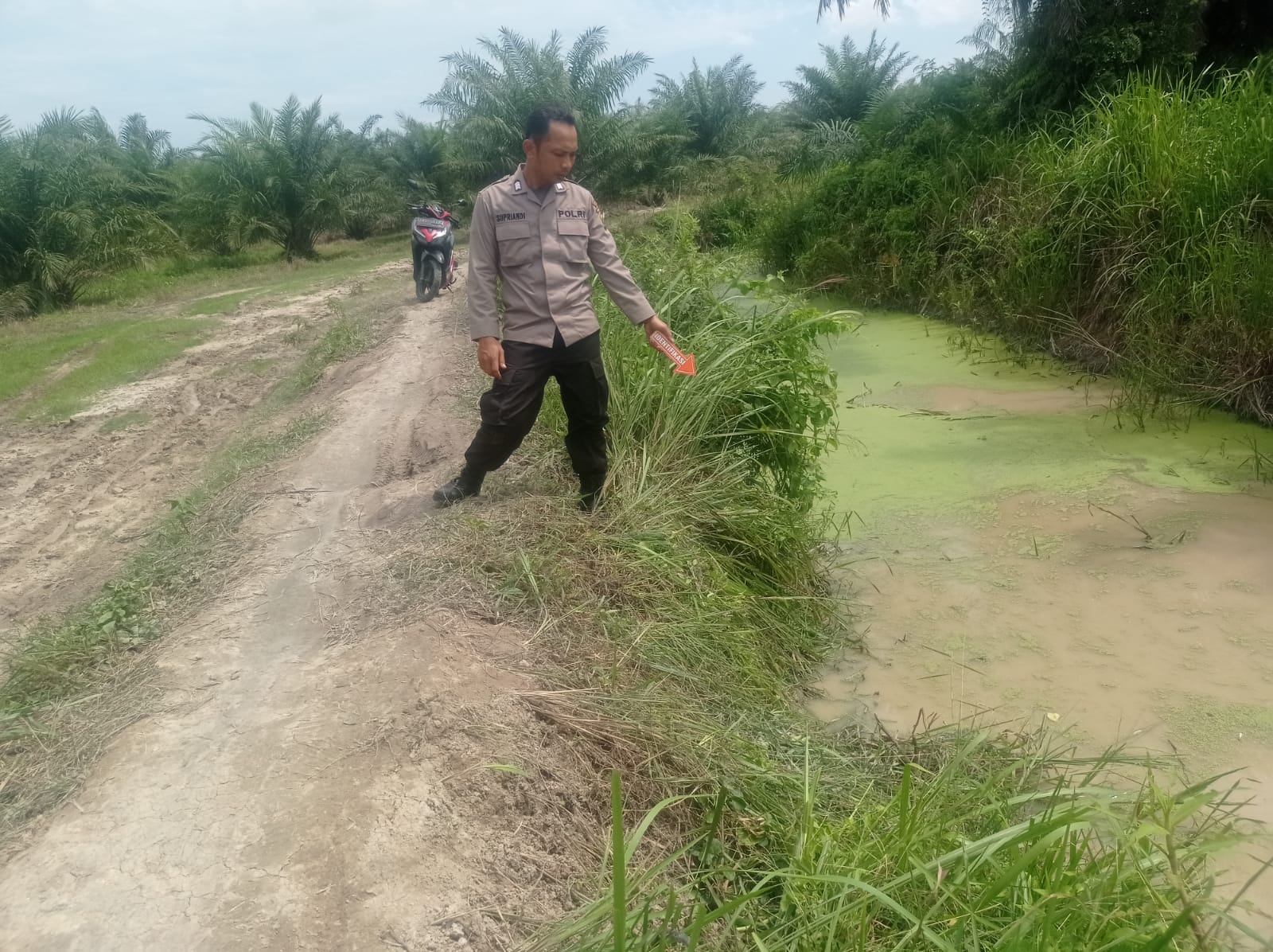 Warga Sei Bamban Ditemukan Tewas Diparit Kebun