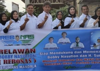 Deklarasi REBONAS memenangkan Bobby - Surya di Pilgubsu 2024 yang digelar di Sekretariat REBONAS Jl. Garuda Raya Perumnas Mandala Kel.Kenangan Baru, Kec. Percut Sei Tuan, Kab.Deli Serdang Sumatera Utara, Selasa (24/9/2024) pukul 16.00 Wib.