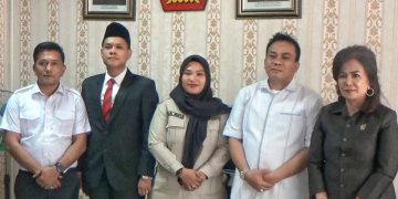 Fraksi Gerindra DPRD Medan, kiri ke kanan, Fauzi, Andreas Pandapotan Purba SAk, Tia Ayu Anggraini SKom MH, Zulkarnaen, Dame Duma Sari Hutagalung.