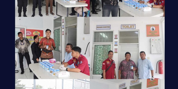 Kegiatan Tes Urine yang dilakukan Lembaga Pemasyarakatan (Lapas) Pemuda Kelas III Langkat  dengan bekerjasama Satgas BNNK Langkat, Sabtu (15/02/2025)