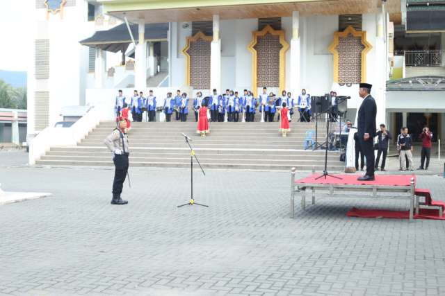Bupati Madina H Saipullah Nasution sebagai Irup peringati Harlah Pancasila.