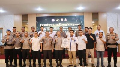 Kapolres Padangsidimpuan terima penghargaan dari LPA.