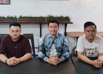 Ketua DPW IPTI Sumut Bobby Christian Halim SH MH CPM bersama pengurus lainnya, Stanley Alvin SH MKn dan Darwis Chandra SH.