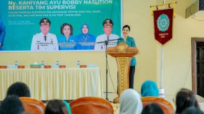 Ketua TP. PKK Provinsi Sumatera Utara Kahiyang Ayu Menghadiri Supervisi Pelaksanaan Tertib Adm PKK, PAAR, UP2K PKK, Aku Hatinya PKK dan IVA Test Tahun 2025 yang diselenggarakan di Gedung Balai Budaya Kabupaten Dairi, Selasa (3/6/2025).