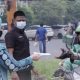 Tingkatkan Kewaspadaan Dampak Kabut Asap, RSU Haji Bagikan Masker Kepada Masyarakat